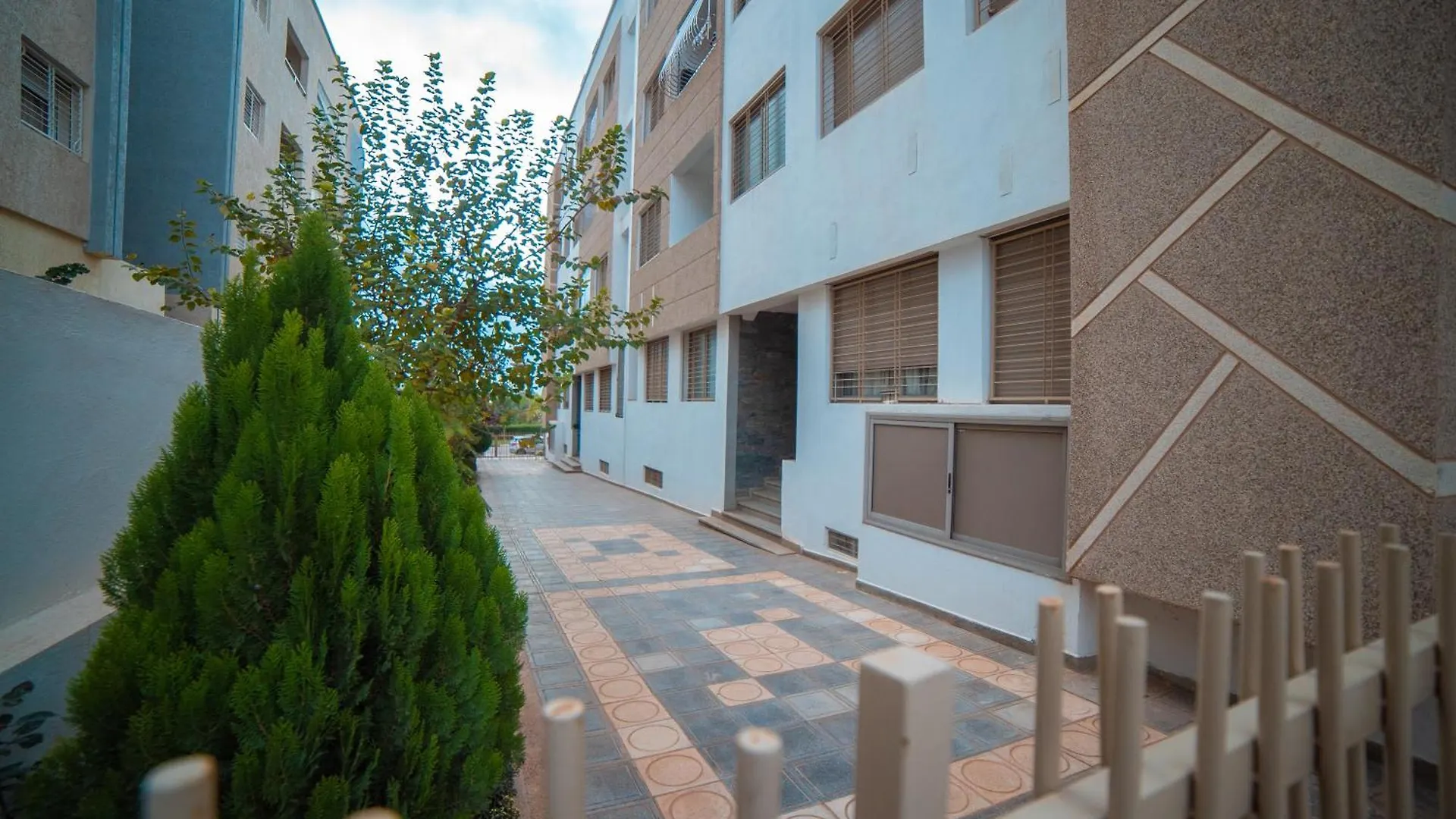 Confort Familial Lumineux Et Spacieux Avec Jardin, Pres De L'Aeroport Et A Proximite De Marjane Et De La Foret Fes Morocco