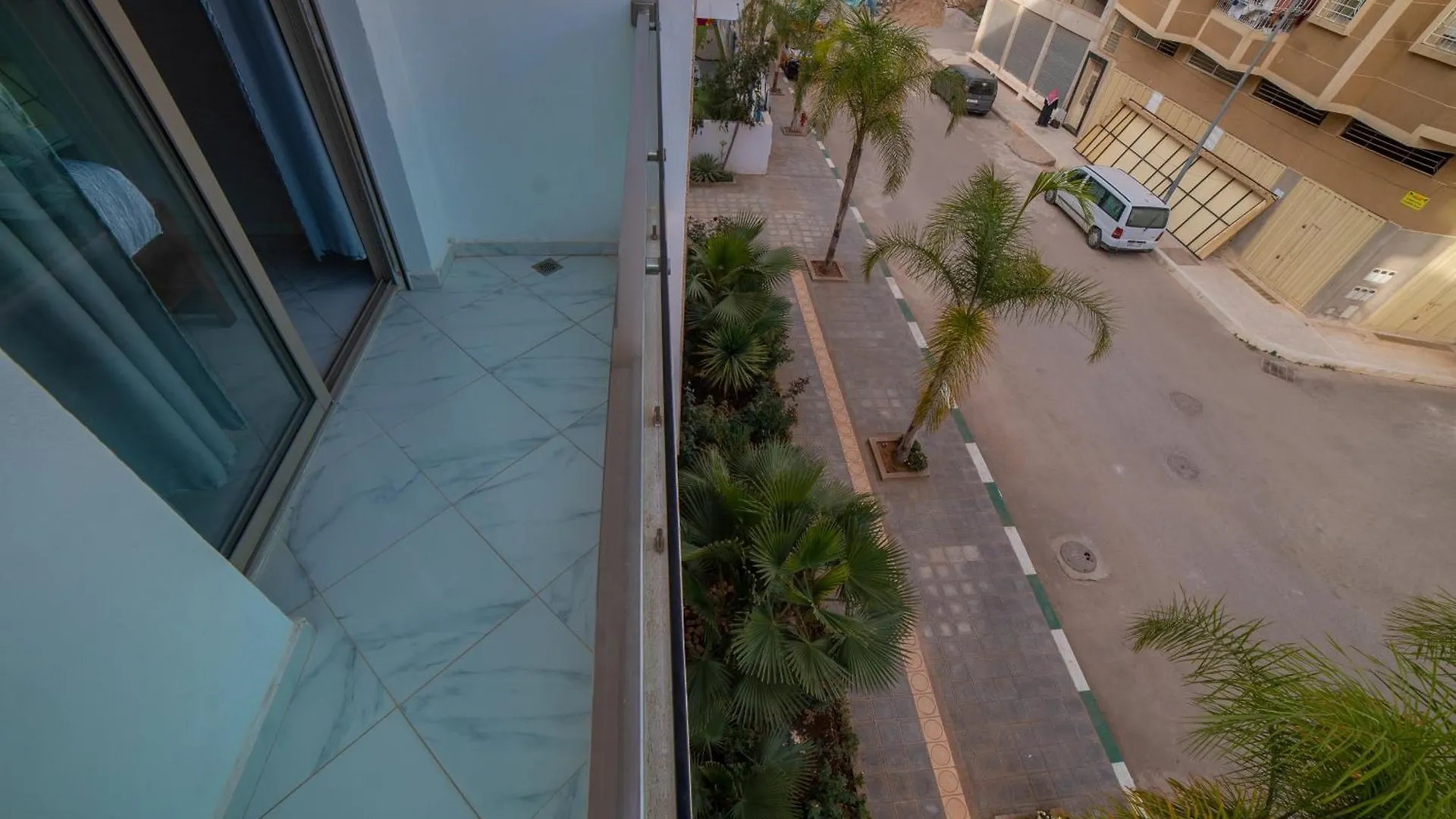 Lägenhet Appartement Familial Climatise, Spacieux Et Raffine Avec Vue Sur Jardin - Proche De L'Aeroport, Marjane Et De La Foret