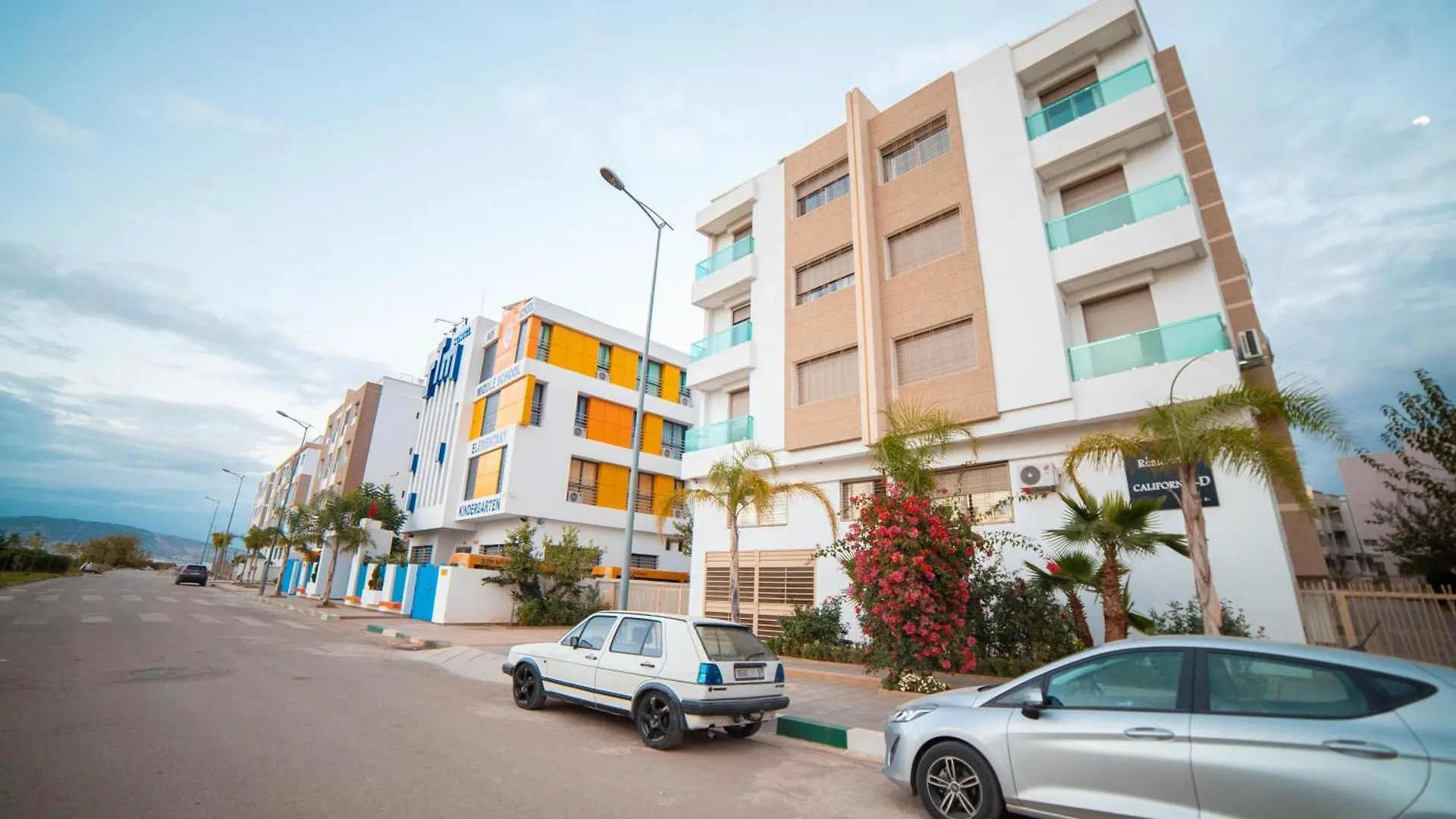 Apartment Confort Familial Lumineux Et Spacieux Avec Jardin, Pres De L'Aeroport Et A Proximite De Marjane Et De La Foret Fes