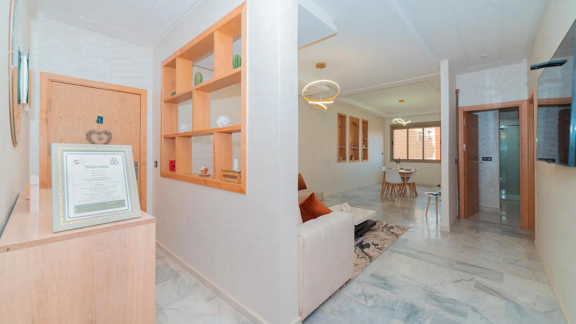 Appartement Familial Climatise, Spacieux Et Raffine Avec Vue Sur Jardin - Proche De L'Aeroport, Marjane Et De La Foret