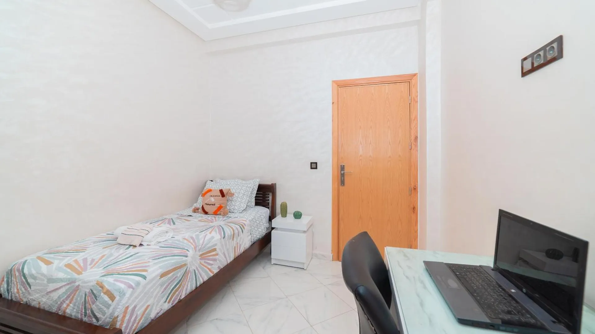 Confort Familial Lumineux Et Spacieux Avec Jardin, Pres De L'Aeroport Et A Proximite De Marjane Et De La Foret Fes 0*,  Morocco