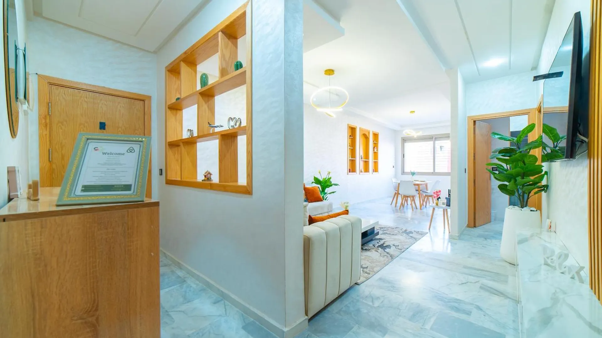 Appartement Familial Climatise, Spacieux Et Raffine Avec Vue Sur Jardin - Proche De L'Aeroport, Marjane Et De La Foret