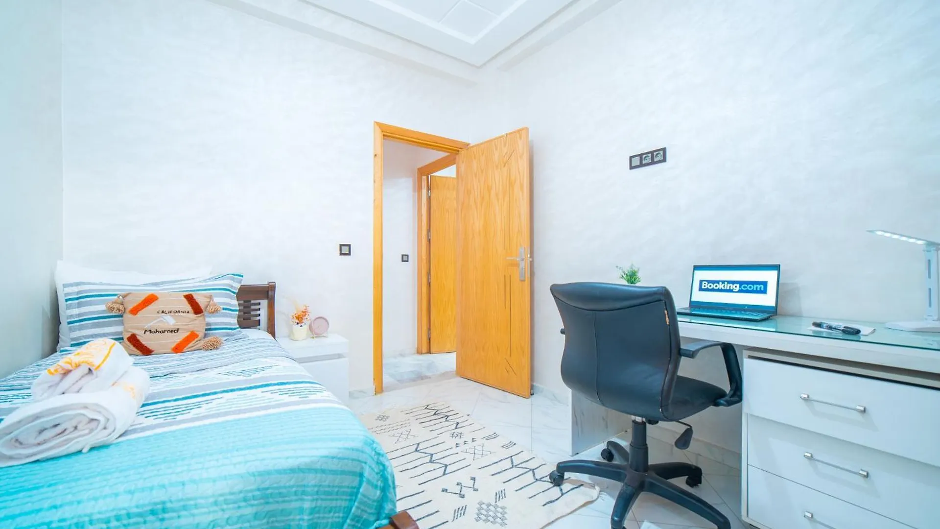 Lägenhet Appartement Familial Climatise, Spacieux Et Raffine Avec Vue Sur Jardin - Proche De L'Aeroport, Marjane Et De La Foret